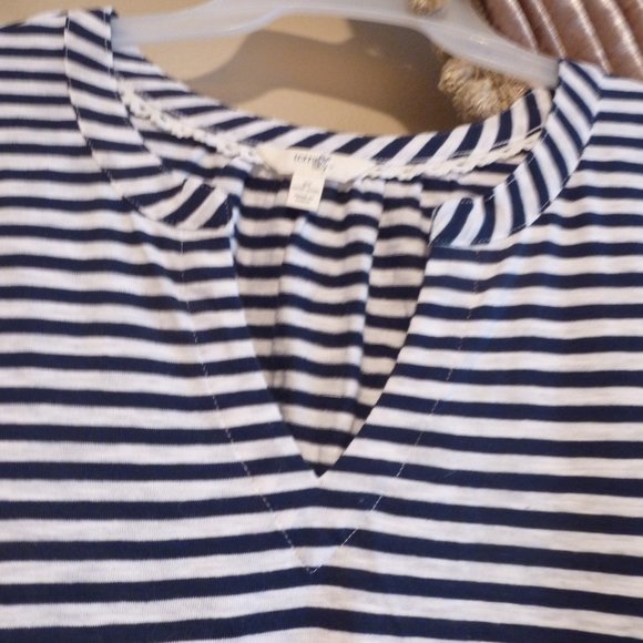 Sexy V- neck Flutter Sleeve Striped tee - Picture 2 of 10